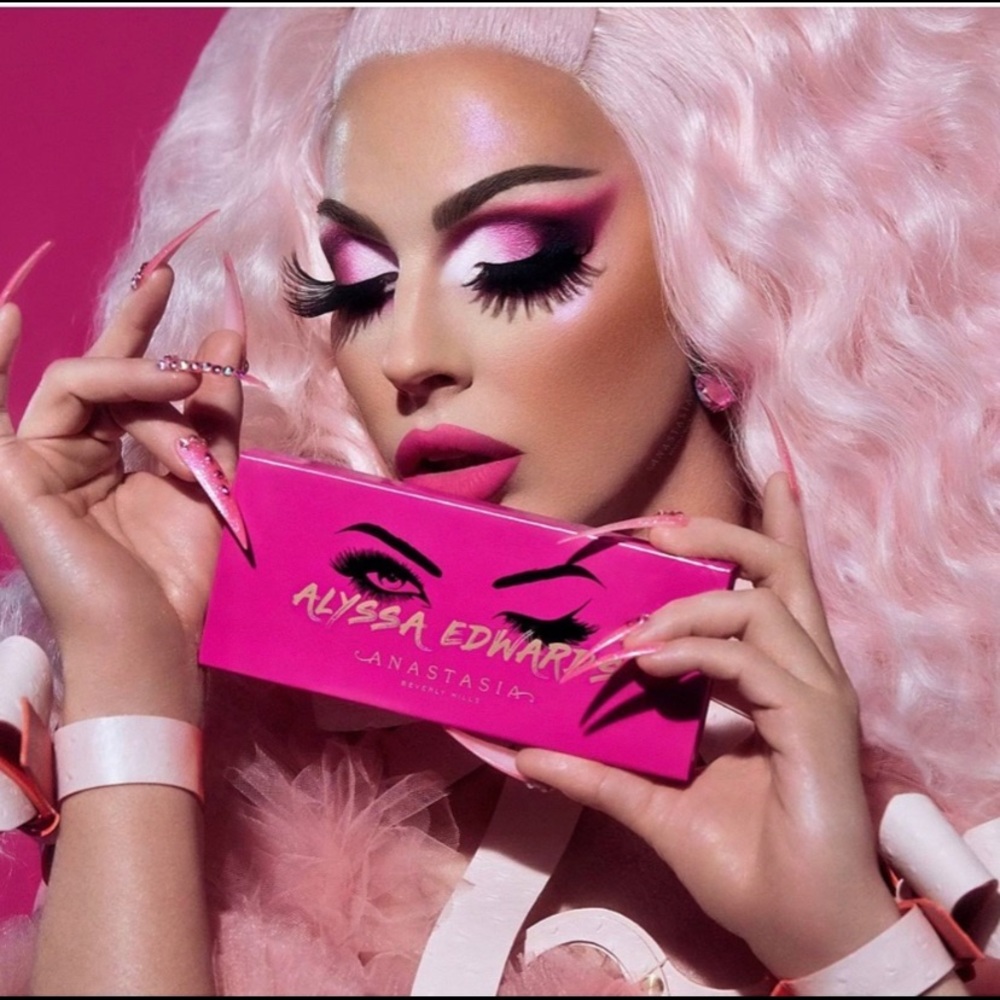Alyssa Edwards Palette - Picture 2 of 5